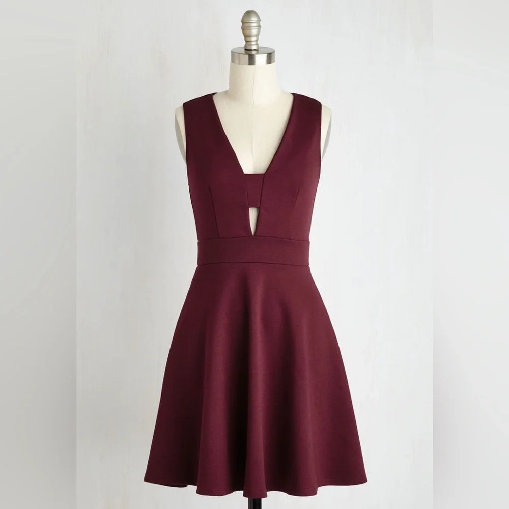 Nordstrom Eight Sixty Second Date Delight Dress in Burgundy size Large